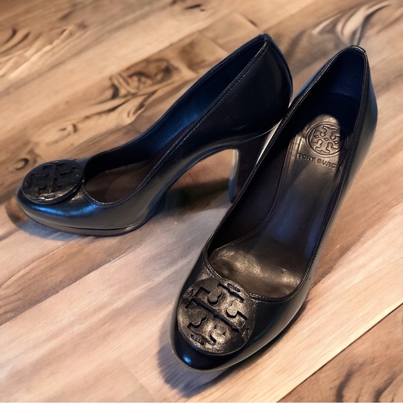 Tory Burch women's platform heels black leather logo EXC CON Calista $395 size 8 - Picture 5 of 7